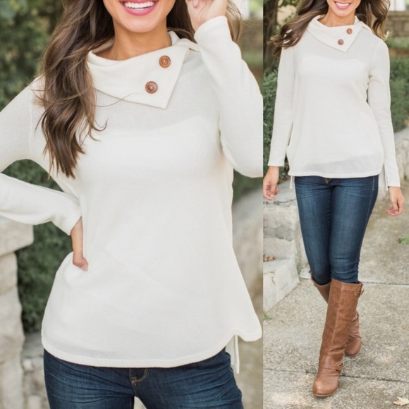 π€ Host Pick π€ Button Collar Sweater Top - Picture 2 of 3